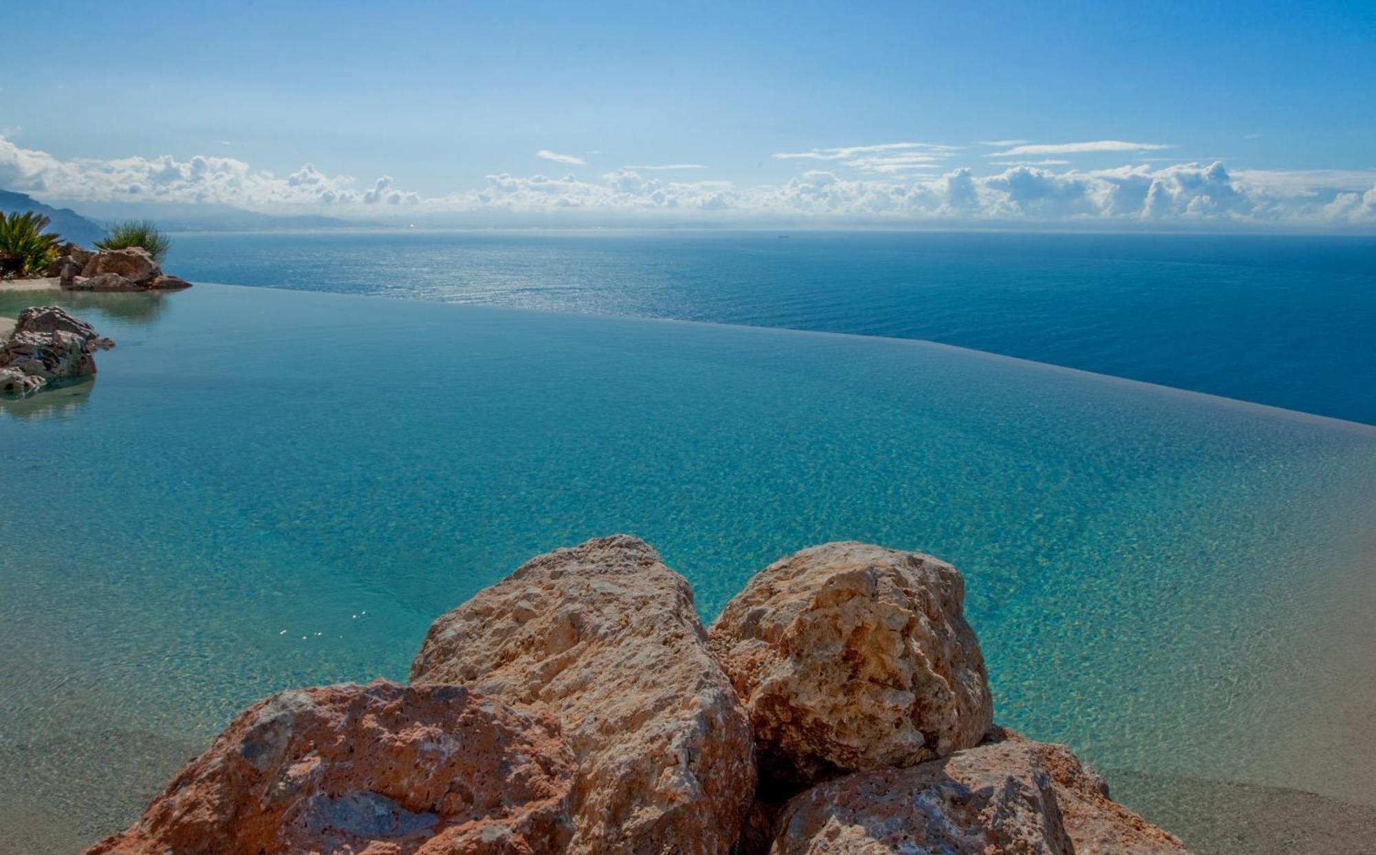 Monastero Santa Rosa & Conca dei Marini